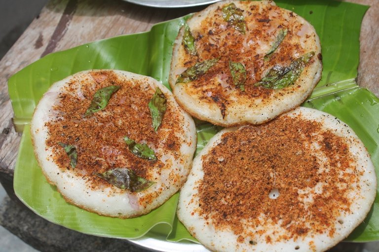 Boondhi Podi Uthappam
